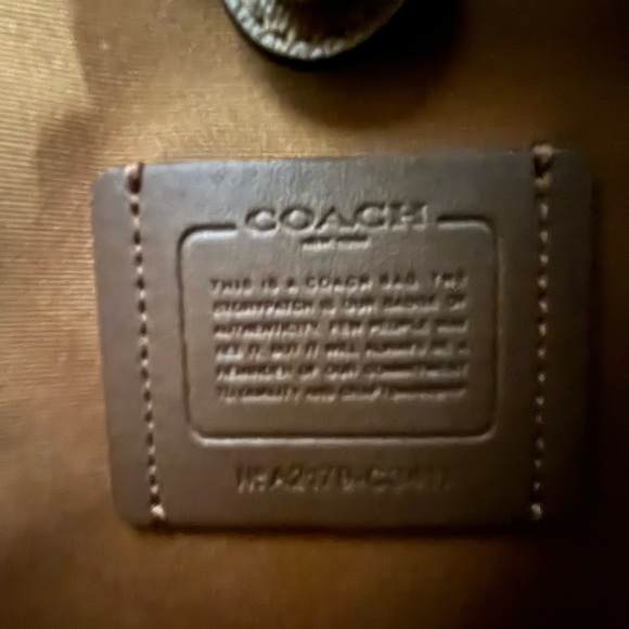 Precious daisy coach tote with matching wallet - Picture 2 of 6